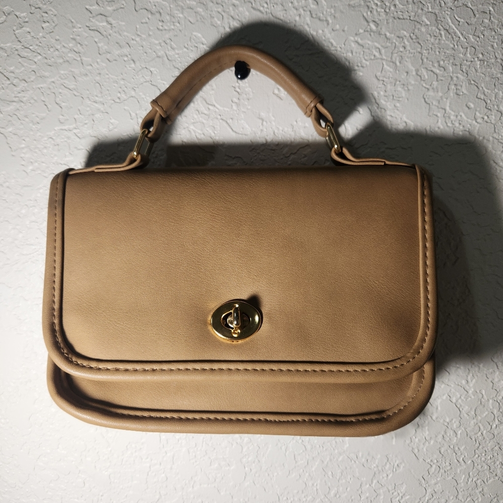 ***Kathie Lee Collection Hand And Crossbody Purse Tan Faux Leather Vintage